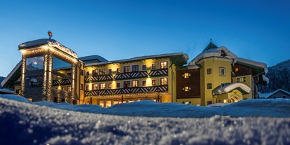 Allergiker-Hotels - Parkplatz - Hotel Sommerhof im Winter
 - Hotel Sommerhof